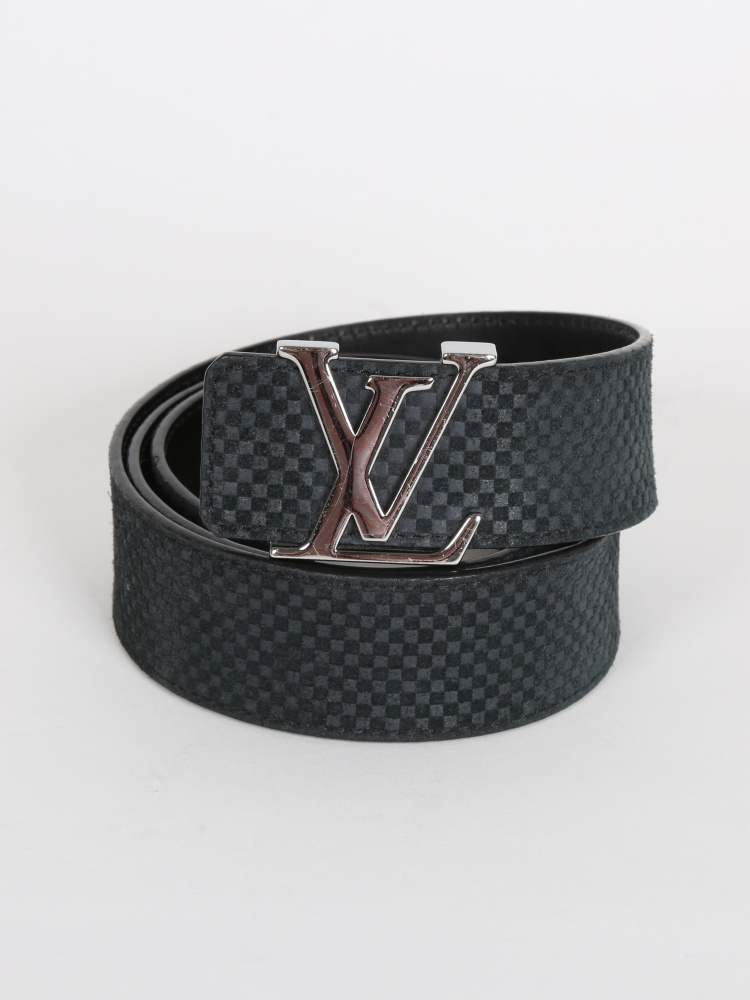 Louis Vuitton Carbone Black Suede Mini Damier LV Initials Belt Sz 100 at  1stDibs  louis vuitton suede belt, black damier louis vuitton belt, black  checkered lv belt