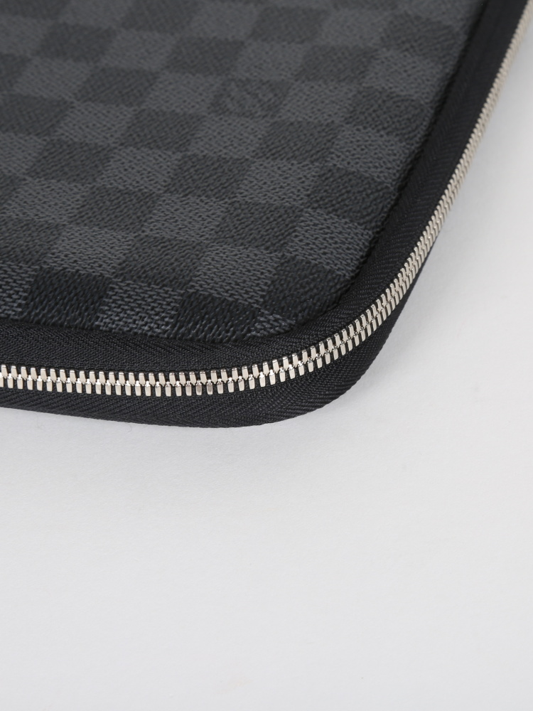 Louis Vuitton Damier Graphite Laptop Sleeve - Black Laptop Covers & Cases,  Technology - LOU125944