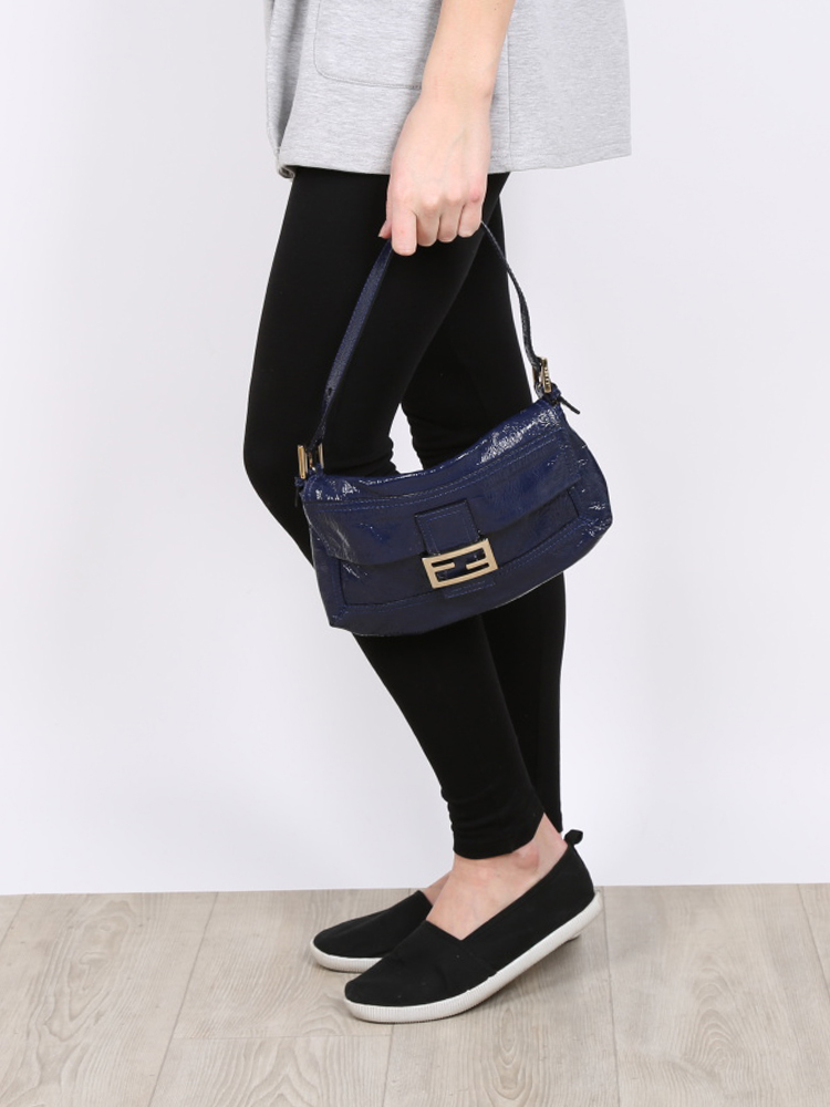 fendi baguette navy