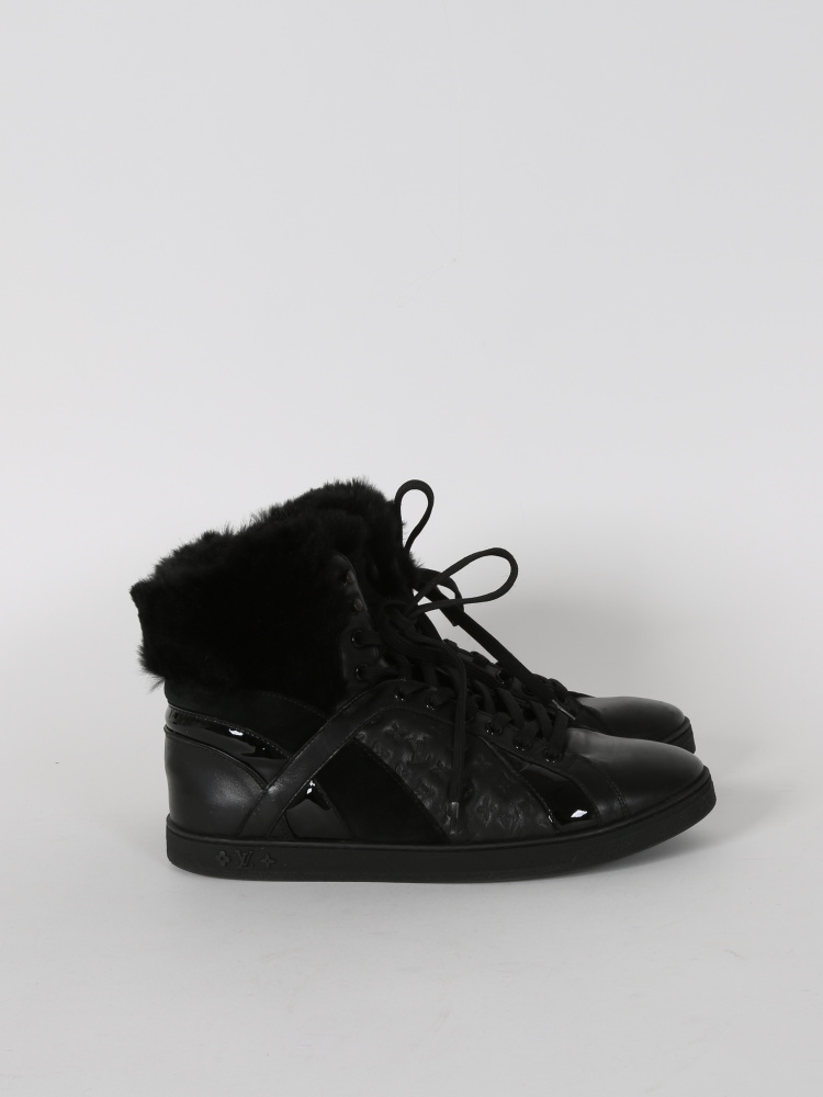 Louis Vuitton Original Sneaker in Lekki - Shoes, Martins Ikeze