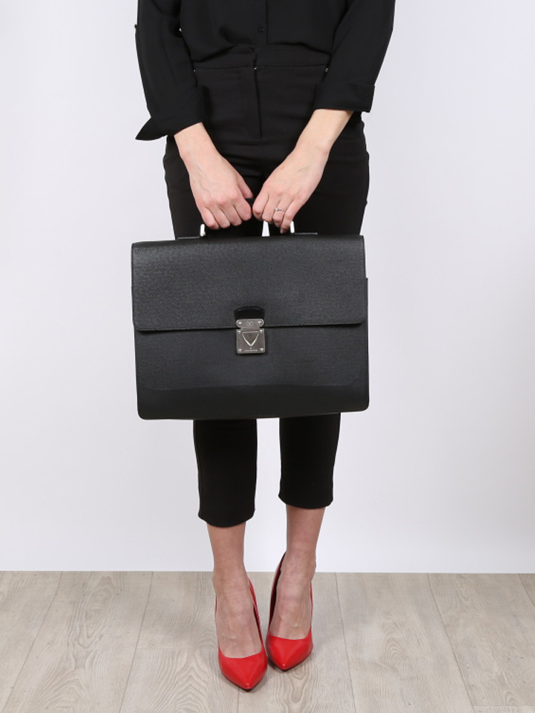 Louis Vuitton Robusto Briefcase in Grey Ardoise Taiga Leather