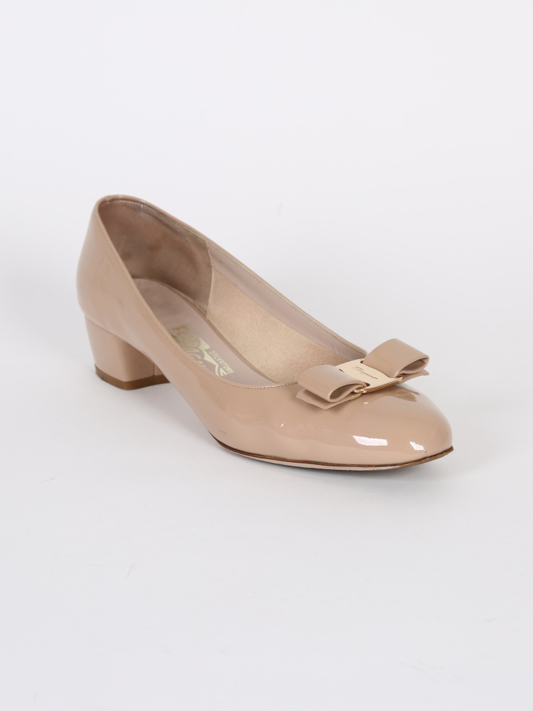 FERRAGAMO Vara Low Heel Pumps