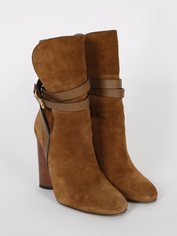 Gucci best sale suede boots