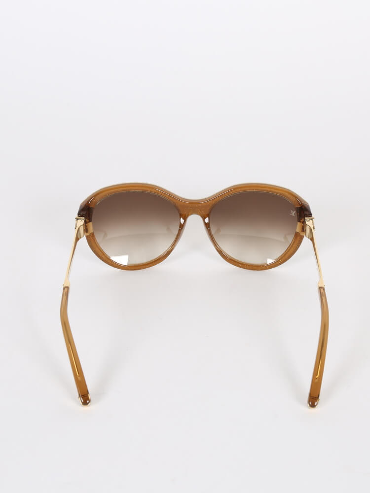 Louis Vuitton LV Petit soupçon Cat Eye Sunglasses Black Acetate & Metal. Size E