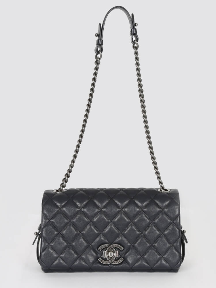 Chanel City Rock Goatskin Blue Flap Bag www.luxurybags.eu