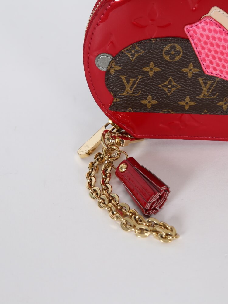 Louis Vuitton Louis Vuitton Amania Bunny Red Pomme D'Amour Vernis