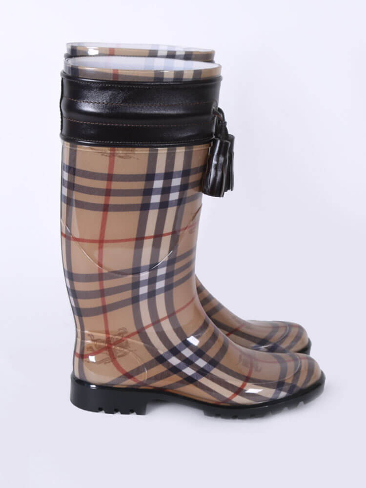 burberry rain boots with tassel