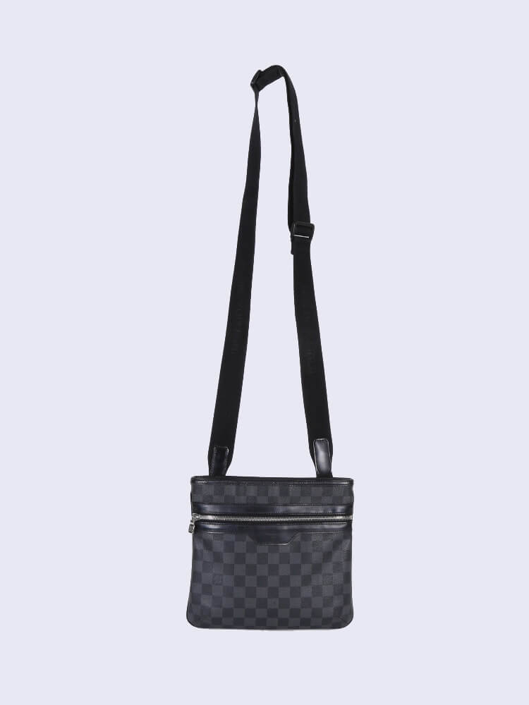 Louis Vuitton, a Damier Graphite 'Thomas' messenger bag, 2009. - Bukowskis