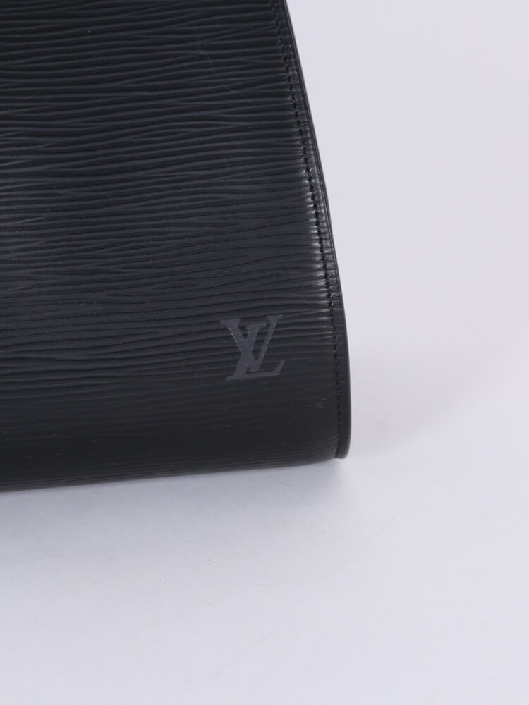 Louis Vuitton Black Epi Minuit Leather ref.647732 - Joli Closet