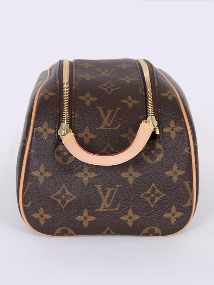 Louis Vuitton Toiletry Bag - 15 For Sale on 1stDibs  louis vuitton king  size toiletry bag, louis vuitton mens toiletry bag, louis vuitton toiletry  bag mens