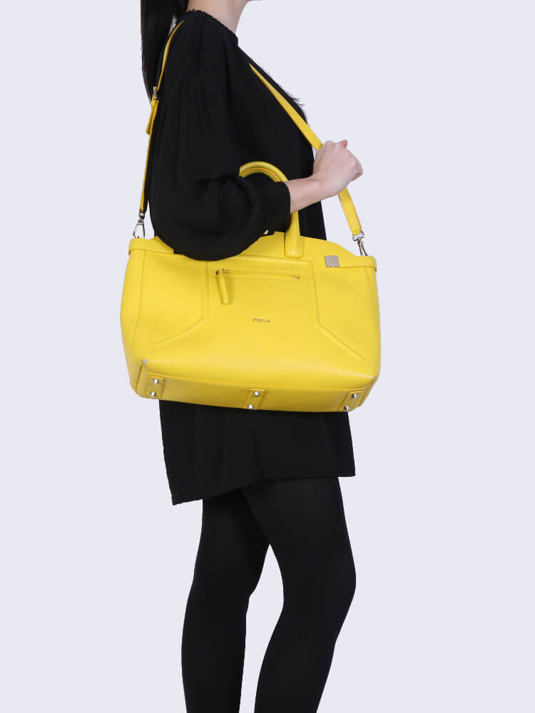 Leather tote Furla Yellow in Leather - 31481186