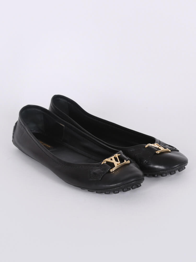 Leather flats Louis Vuitton Black size 12 UK in Leather - 33030693