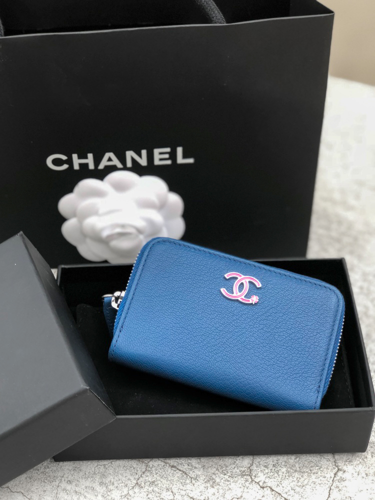 Chanel - CC Lucky Clover Leather Small Zippy Coin Purse Blue