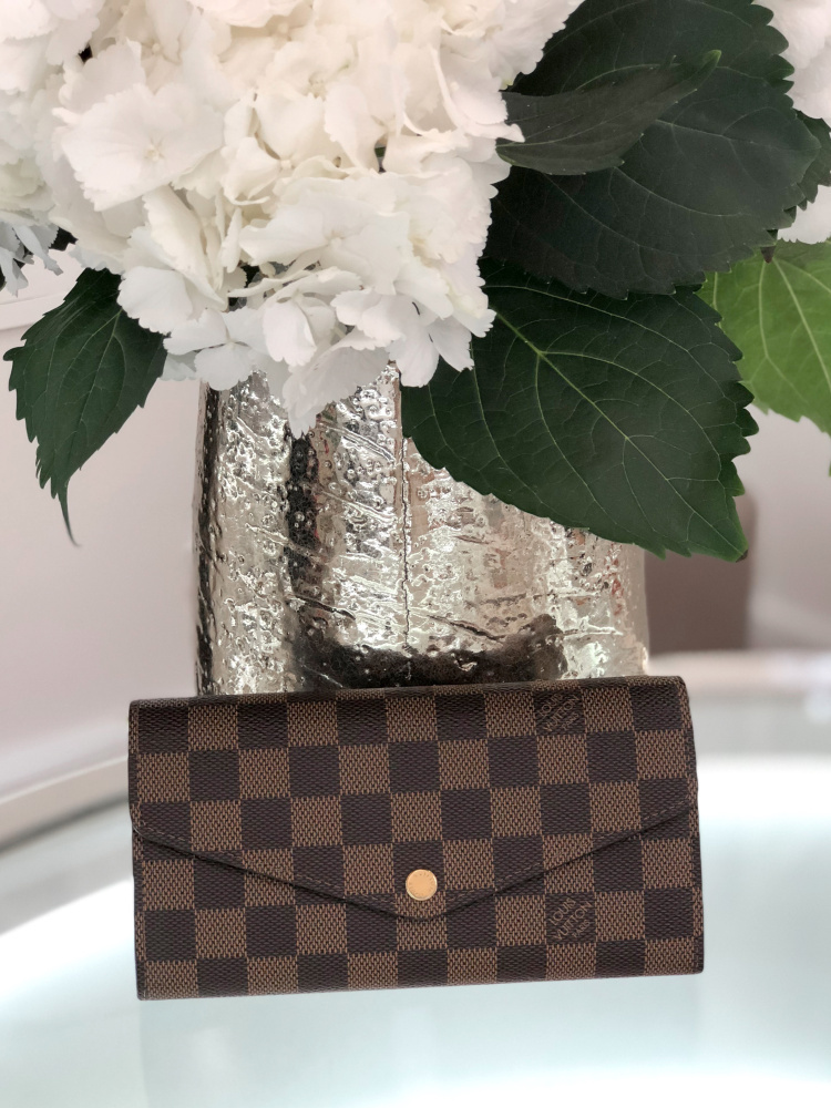 sarah wallet damier