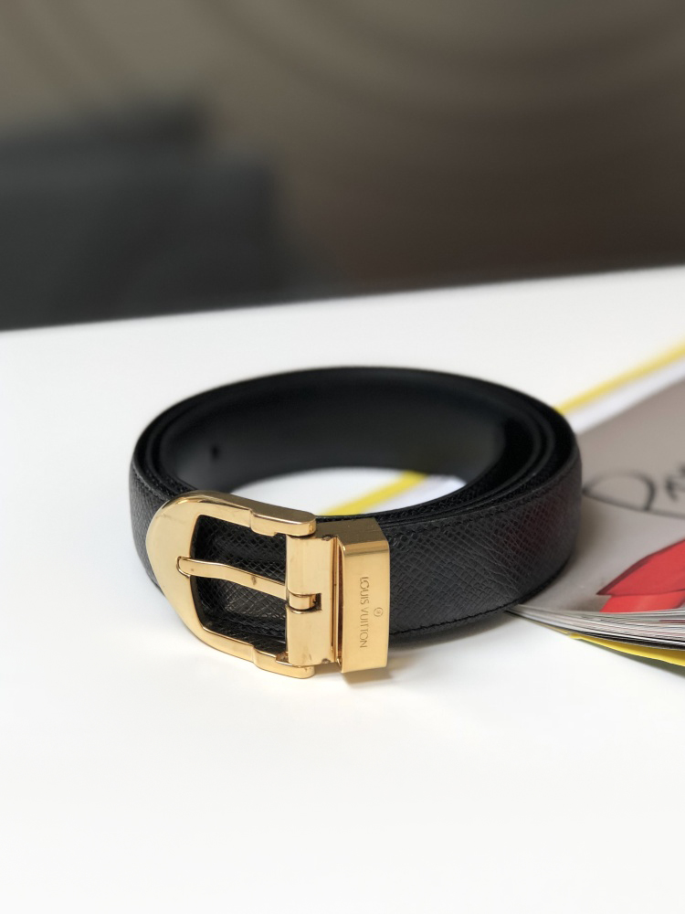 Buy Louis Vuitton Centure Pont Neuf 35MM Taiga Leather Belt Black BC0233  M0000 100/40 Black from Japan - Buy authentic Plus exclusive items from  Japan