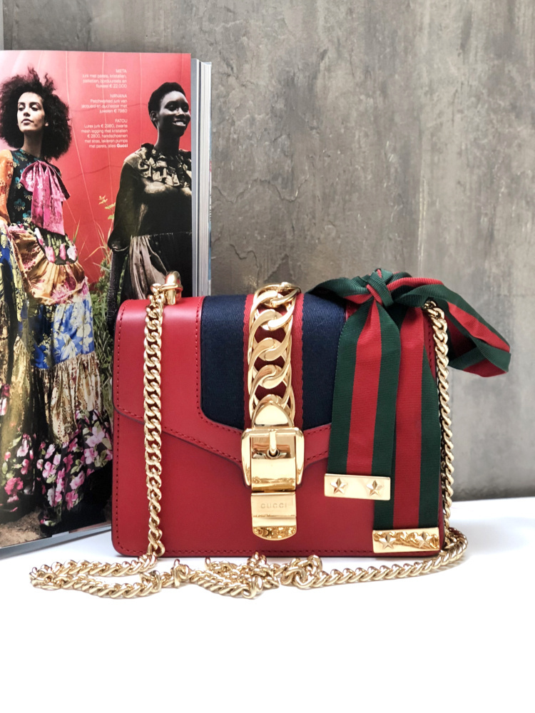 Gucci GG Sylvie Mini Leather Chain Bag Red www.luxurybags.eu