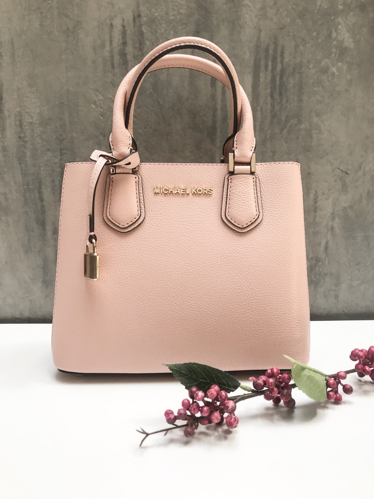 Michael Kors Adele Messenger Pastel Pink www.luxurybags.eu