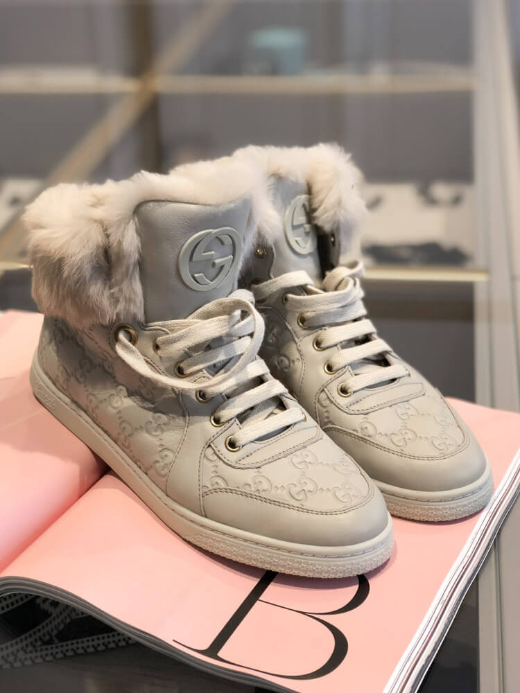 Gucci Guccissima Fur Trim High Top Sneakers Cream 37 5 www.luxurybags.eu