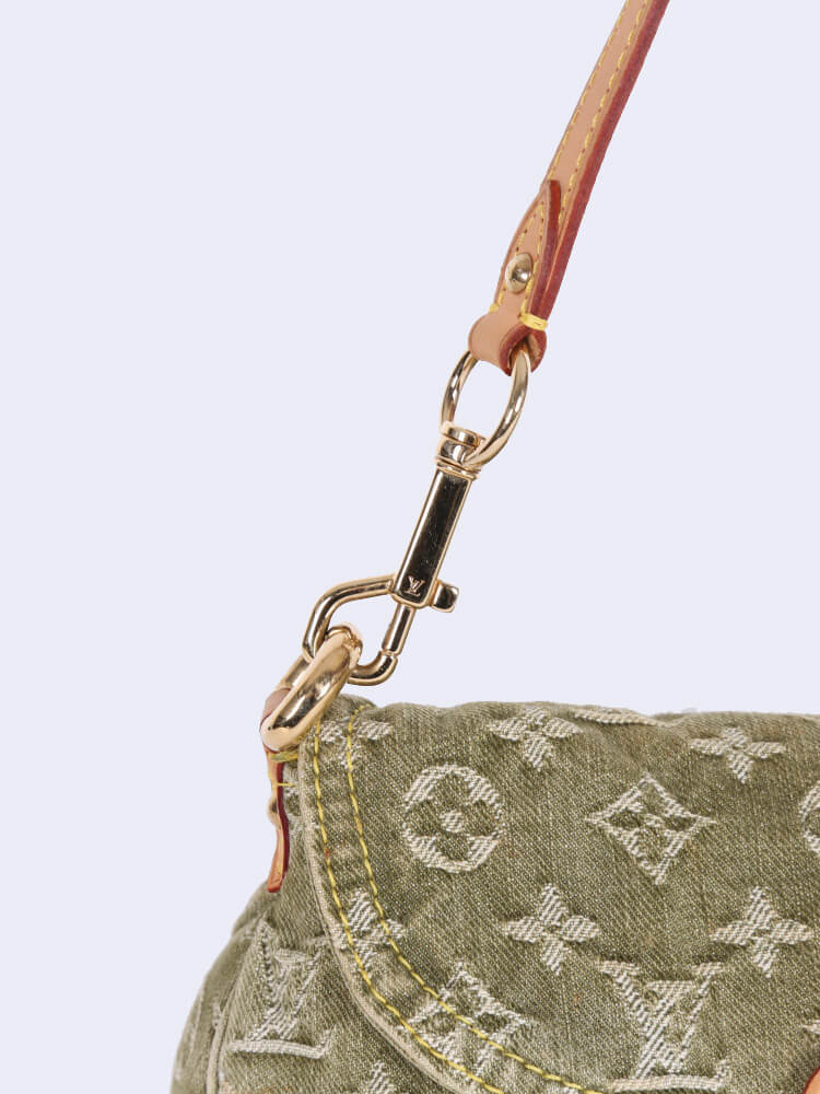 Louis Vuitton Monogram Denim Mini Pleaty On website search for  AO28909(green)/AO28969(pink) Free Shipping Worldwide✈️…