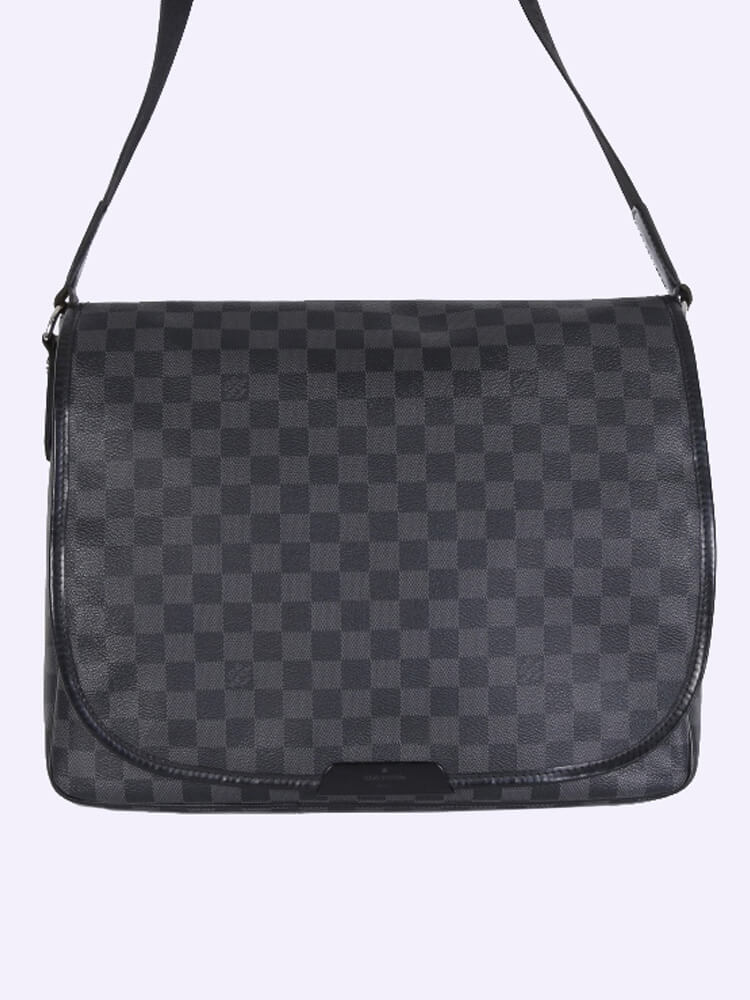 LOUIS VUITTON Damier Graphite Daniel GM 179925