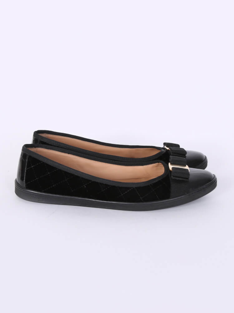 Salvatore Ferragamo Rufina Velvet Ballerinas Black 41 www.luxurybags.eu