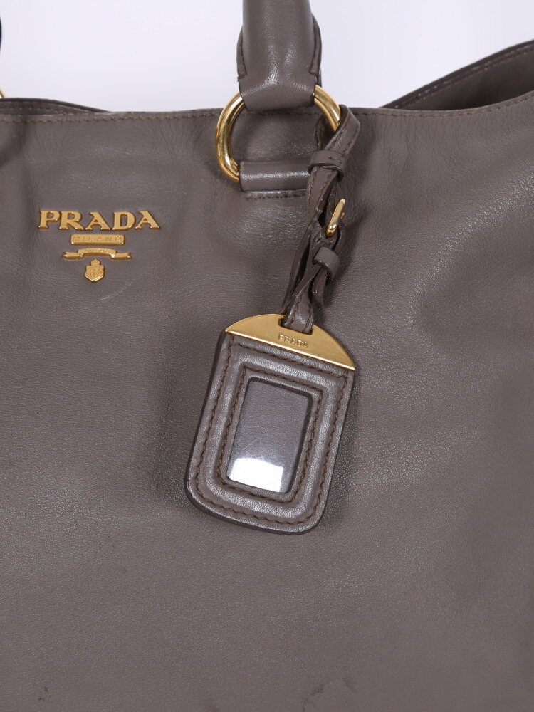 Prada Soft Calf Shopping Bag Bambu www.luxurybags.eu