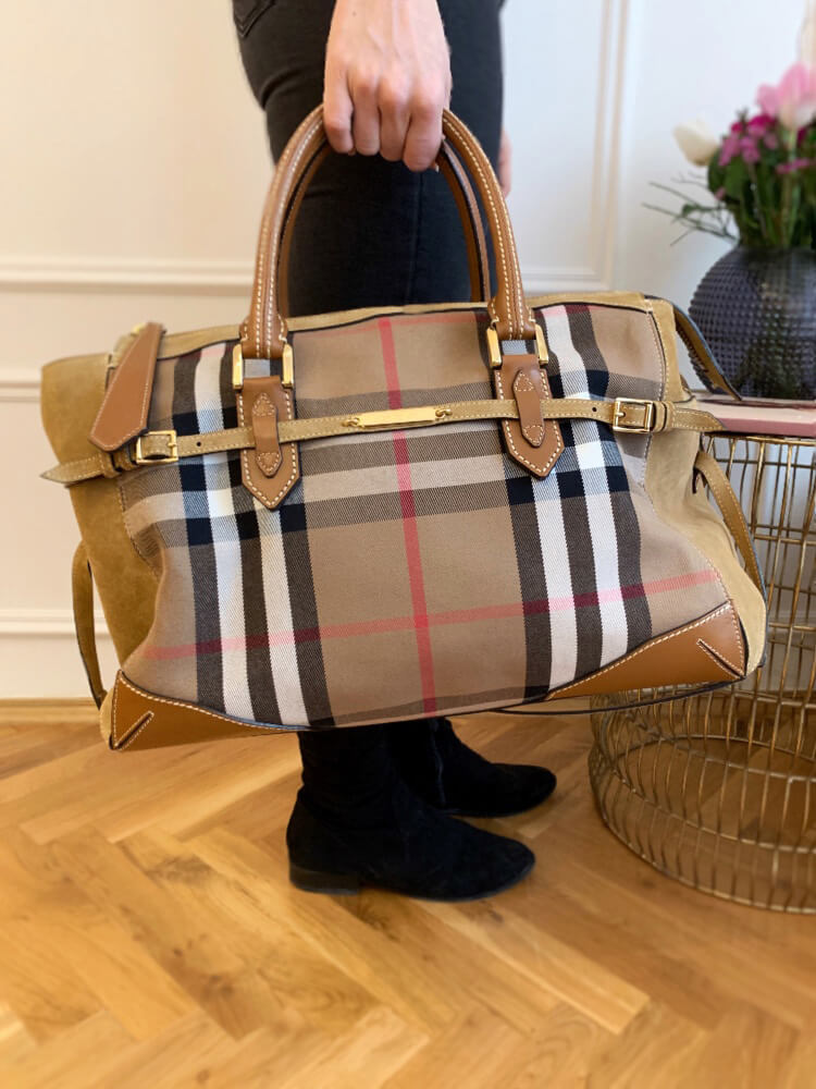 burberry handphone bag