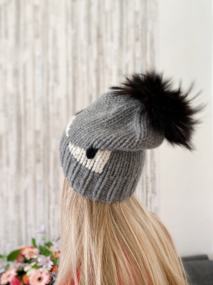 fendi pom hat