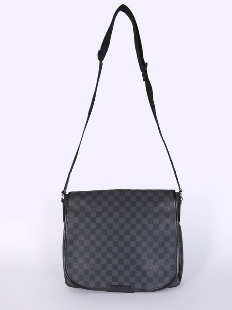 Louis Vuitton Vintage - Damier Graphite Daniel MM Bag - Grey