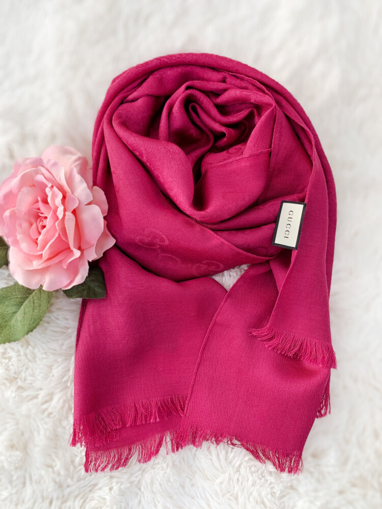 gucci fuchsia scarf