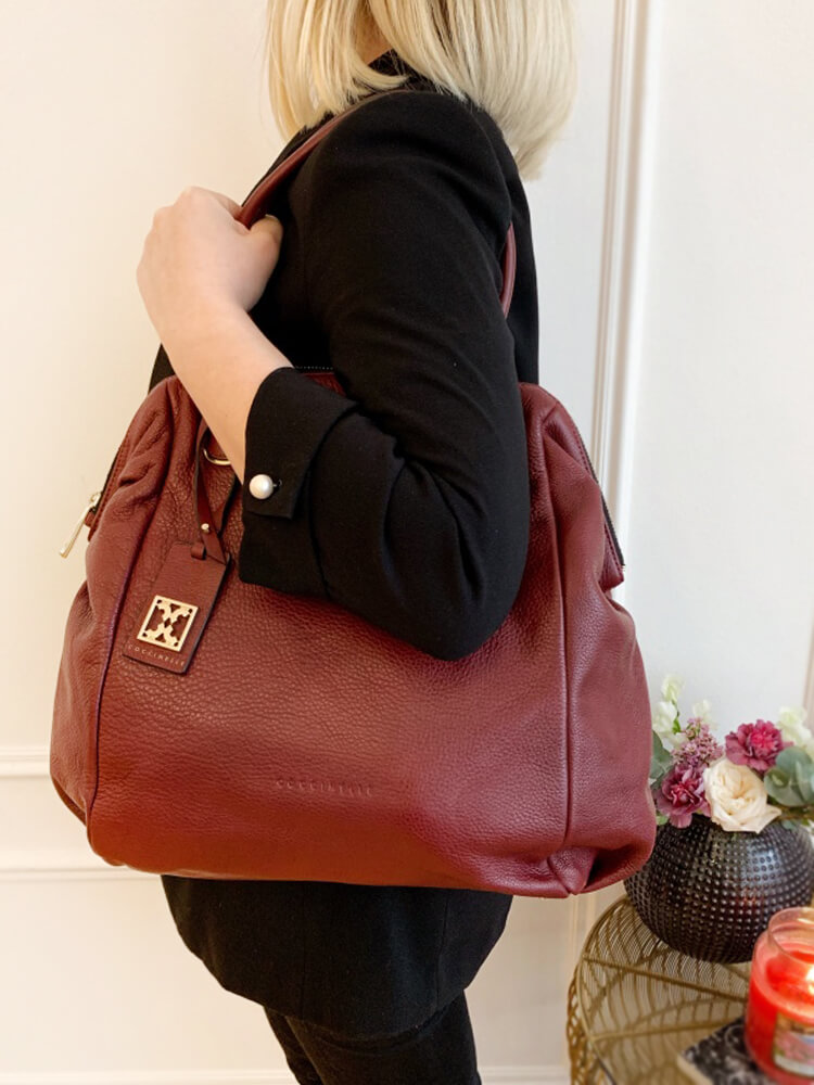 Coccinelle Leather Vertical Hobo Bag Burgundy www.luxurybags.eu