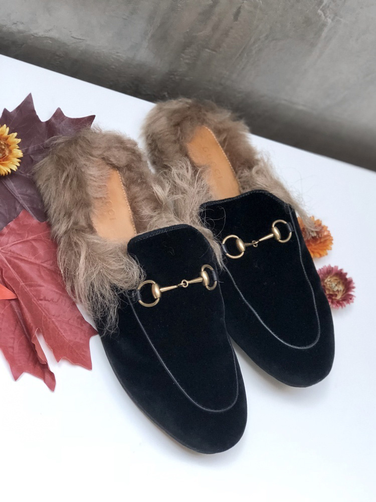 Velvet gucci sale slippers