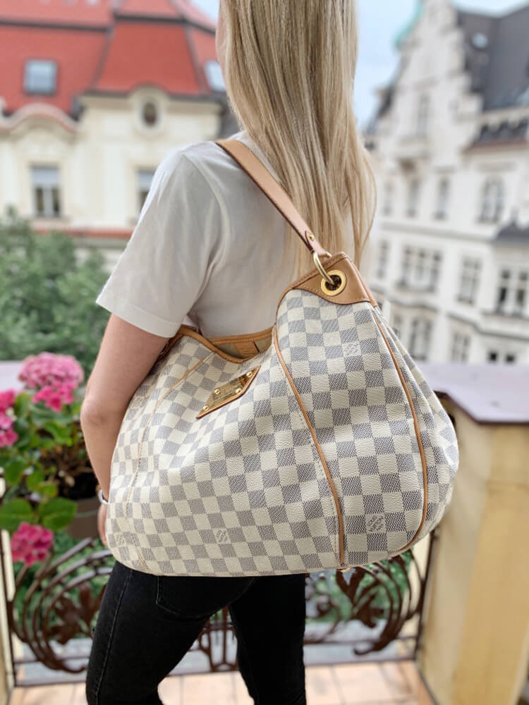 Louis Vuitton, Bags, Louis Vuitton Neverfull Bag 209