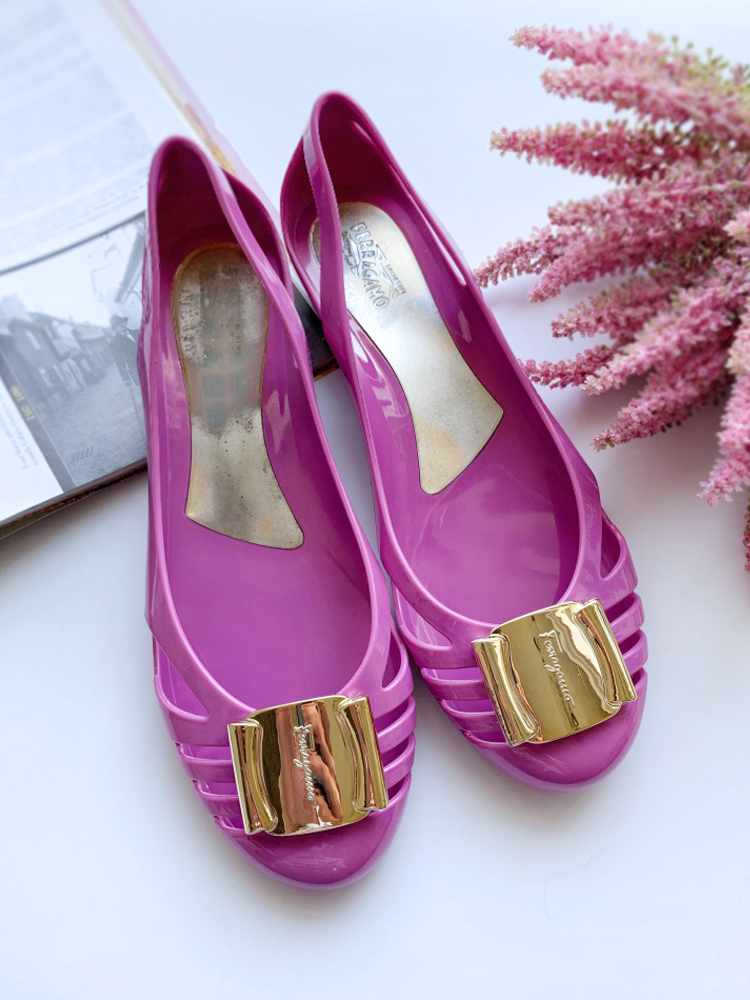 Salvatore Ferragamo Bermuda Jelly Ballet Flats Pink 40 5 www.luxurybags.eu