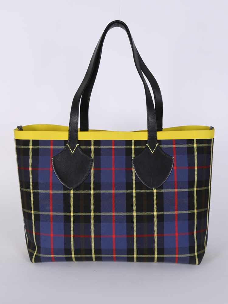 Burberry The Medium Giant Tartan Cotton Reversible Tote Green Blue www.luxurybags.eu