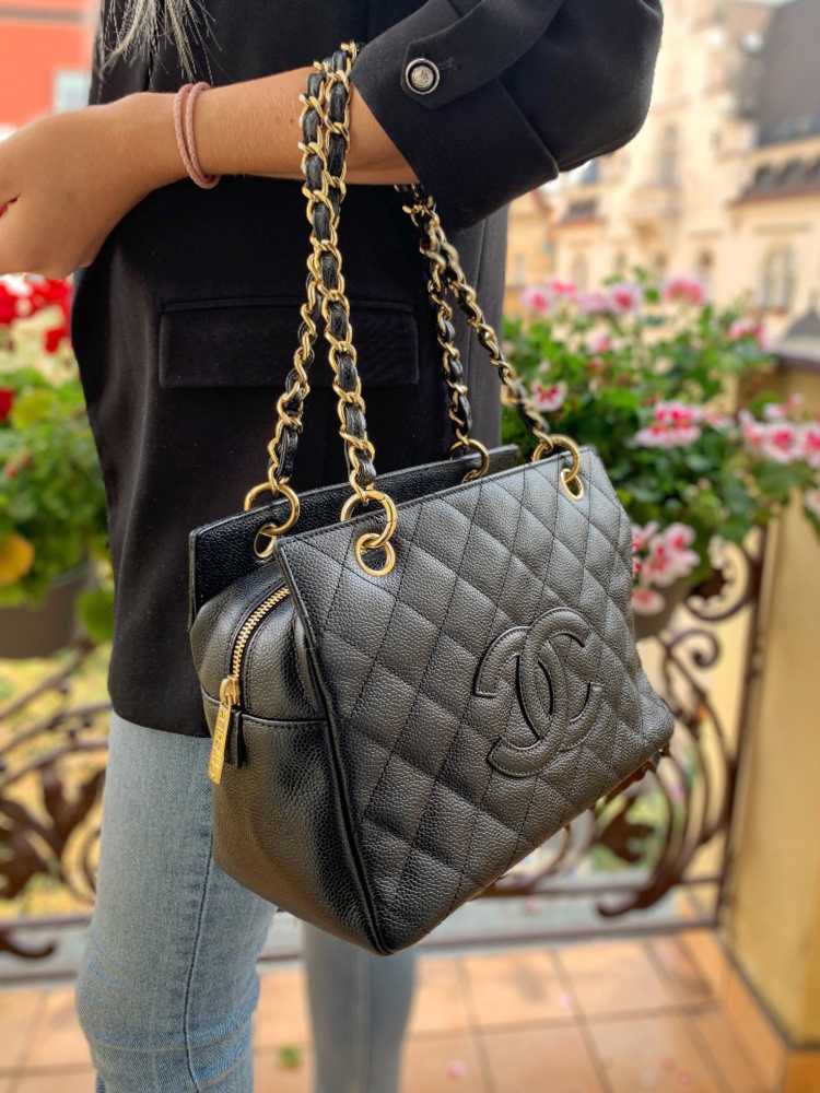 Chanel Vintage Chanel Black Quilted Lambskin Leather Chain Shoulder Bag   STYLISHTOP