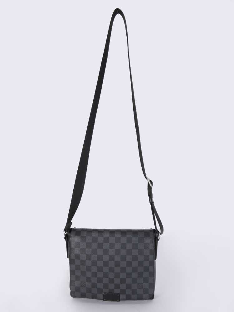 Louis Vuitton Damier Graphite District PM Black Cloth ref.601917 - Joli  Closet