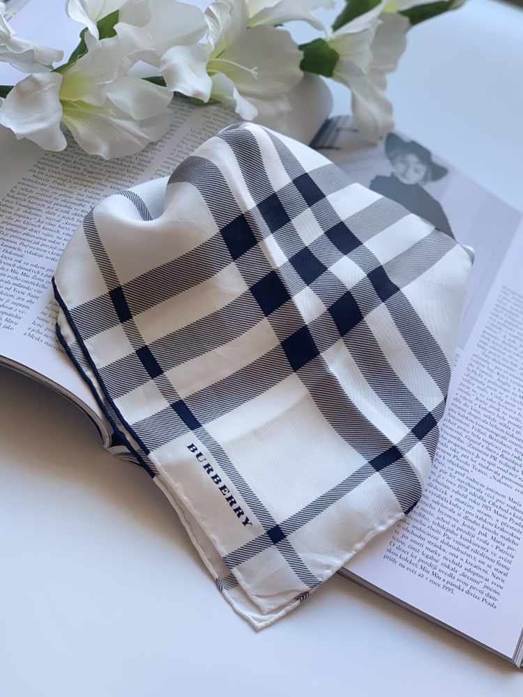 Burberry 2024 small scarf