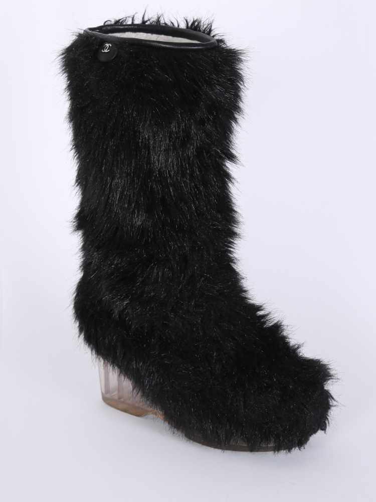 chanel fur boot