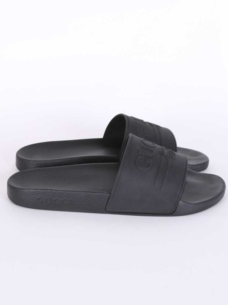 Gucci Pink Logo Rubber Slide Sandal 42 – THE CLOSET