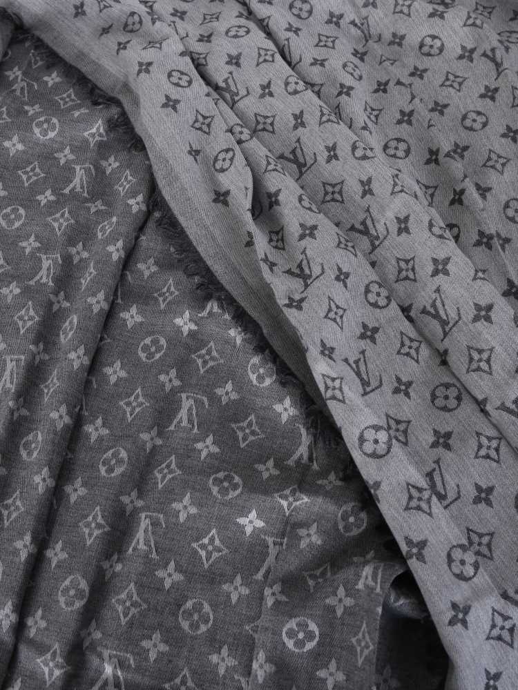 Louis Vuitton Monogram Essential Stole