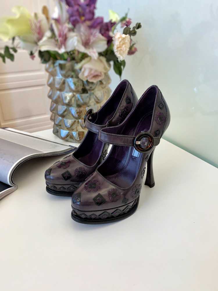 prada flower pumps