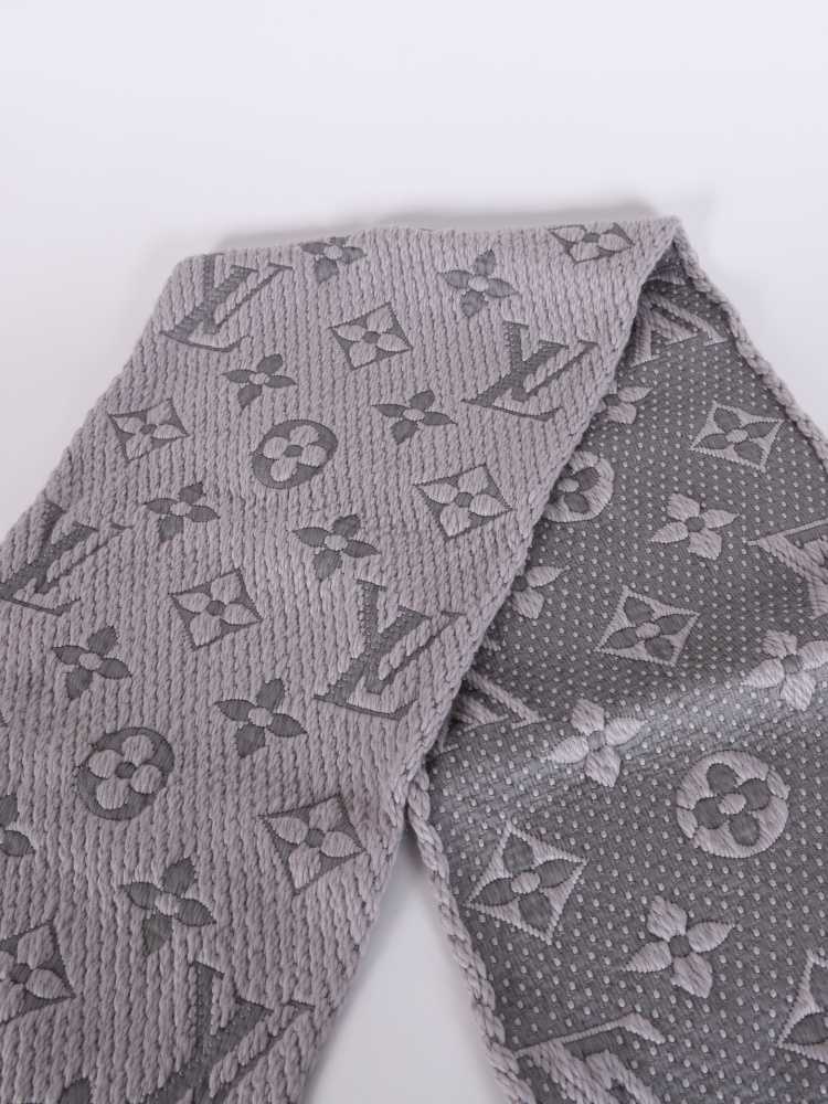 Louis Vuitton Logomania Scarf Pearl Grey - Luxury Helsinki