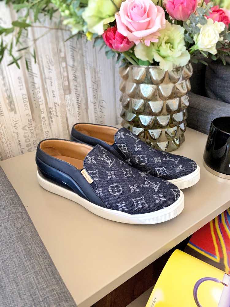 Louis Vuitton Blue Denim Monogram Frontrow Slip-On Sneakers 37 – The Closet