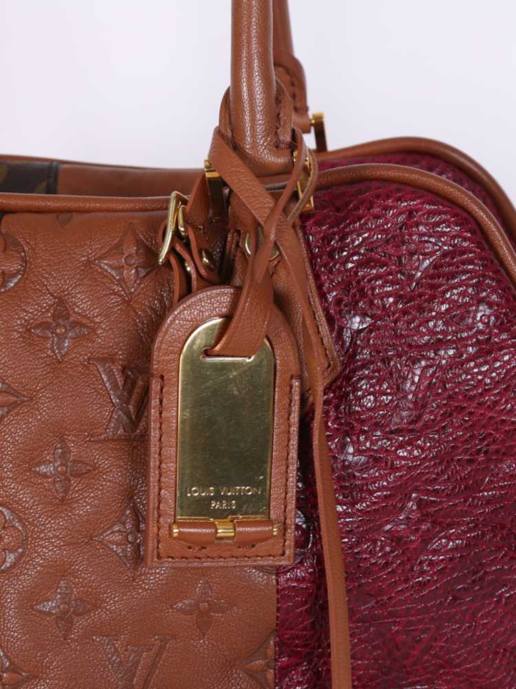 Monogram bag charm Louis Vuitton Burgundy in Metal - 30980118