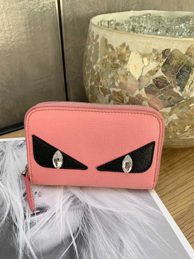 Fendi bag bugs discount wallet