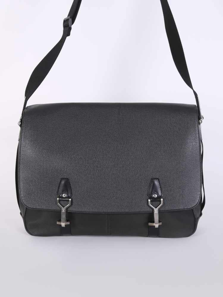 Louis Vuitton Dersou Burgundy Ardoise Taiga Leather Large Messenger Bag