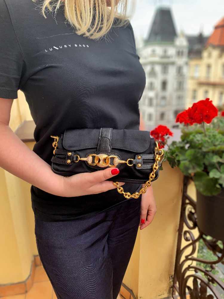 Gucci satin sale clutch