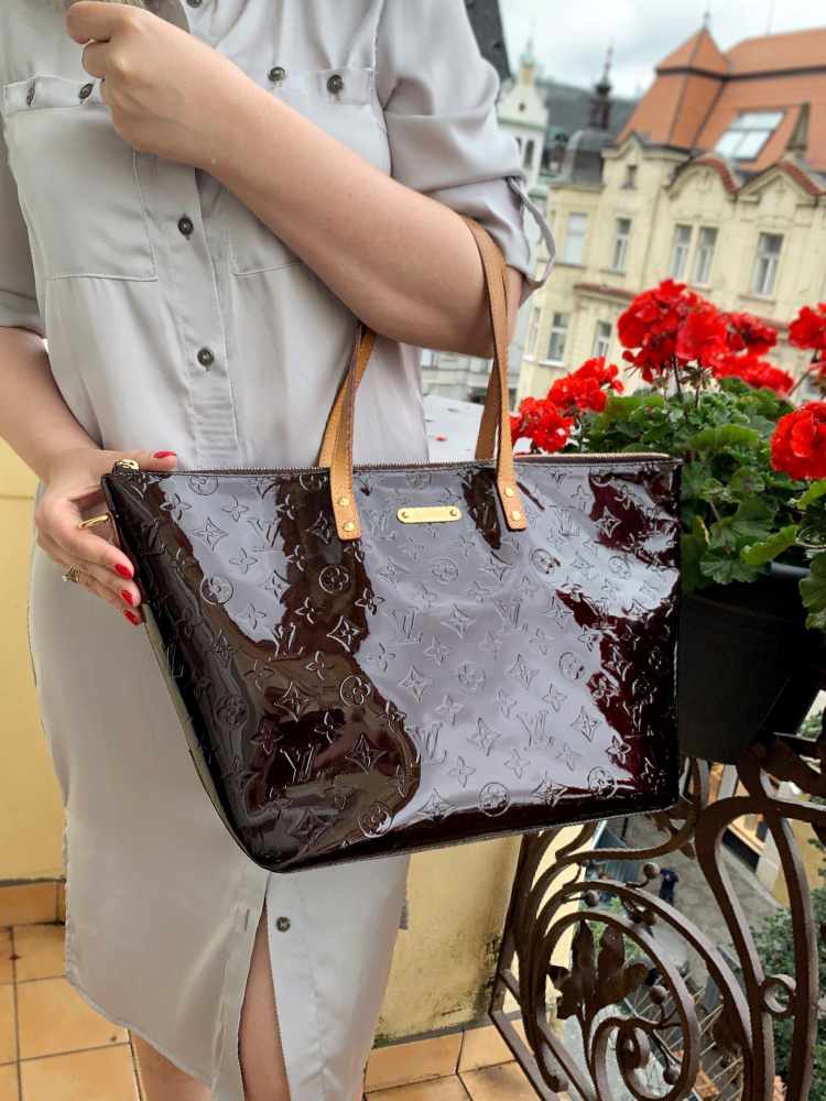 Louis Vuitton Vernis Bellevue Handbag