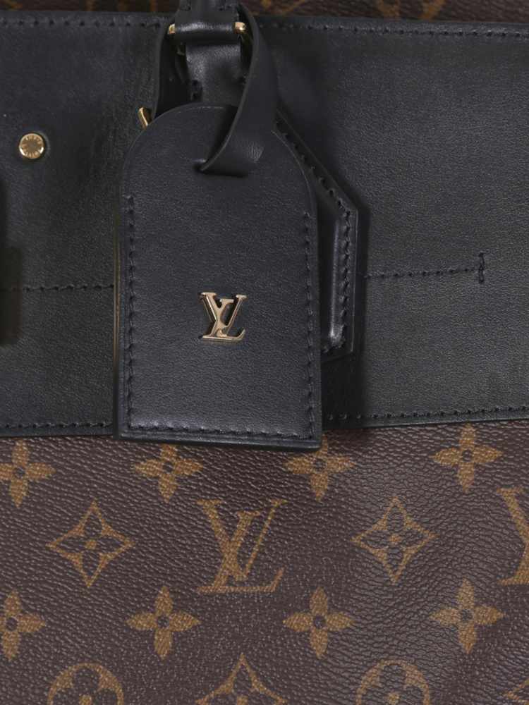 Louis Vuitton - City Streamer XXL Calfskin & Monogram Canvas